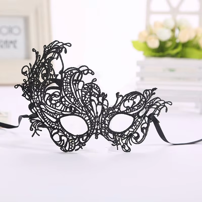 Set di 2 Pezzi: Mantello in Tu - Black Face Mask Pack recensione e prezzo